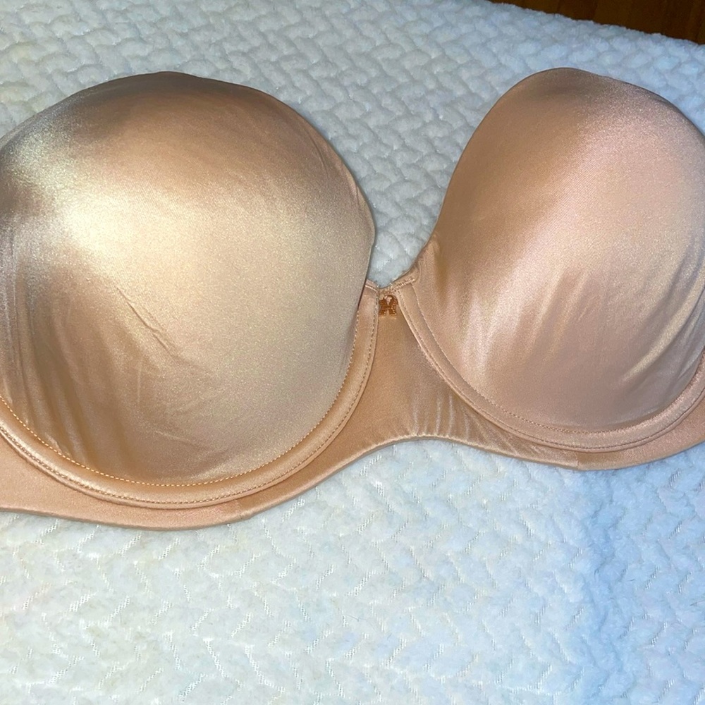 NWT- Beige bra 38 DD Savage X Fenty